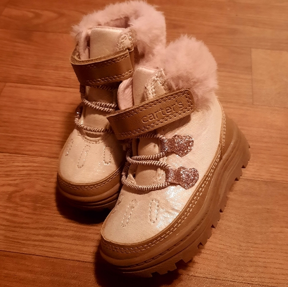 SOLD Carter's 4M Fashion Boots - Picture 2 of 7